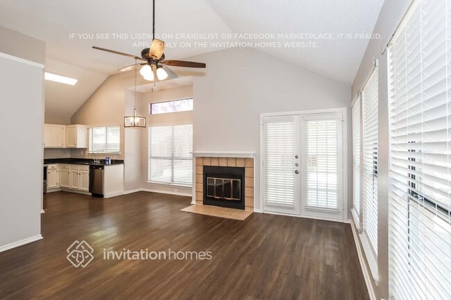 Photo - 948 Sylvan Creek Dr