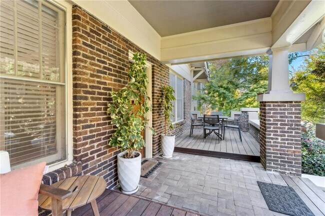 Photo - 901 Adair Ave NE