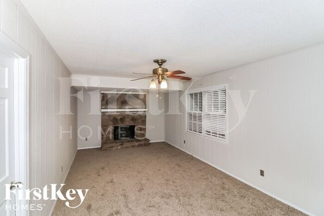 Photo - 1570 Sprayberry Dr
