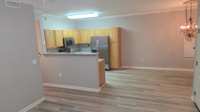 Photo - 4875 S Balsam Way Unidad 17-102 Rental