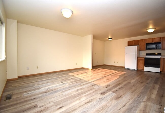 Photo - Beautiful 2 bedroom apartment with attached garage! Unit B