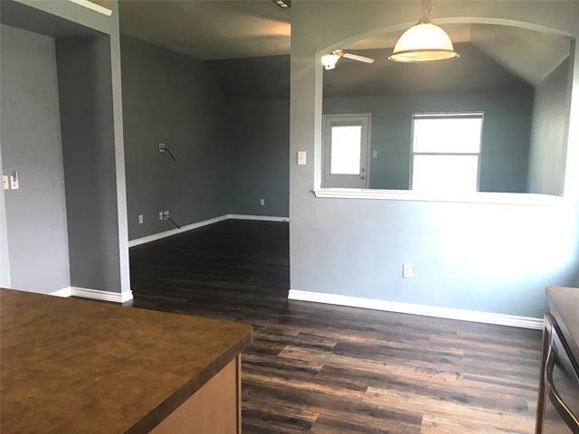 Photo - 492 Northbrook Ave