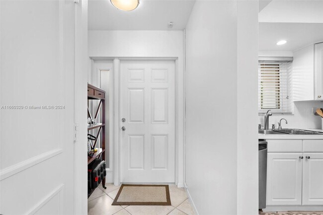 Photo - 1199 Hillsboro Mile Unit 211