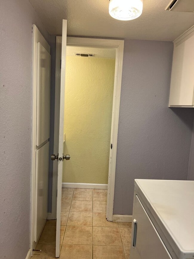 Photo - Move in Special, New Price, South Davis To...