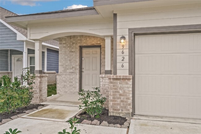 Building Photo - 9626 Summer Shadow Wy