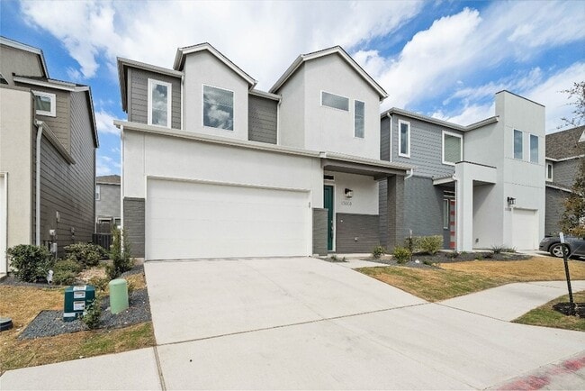 Building Photo - 15008 Forum Ave