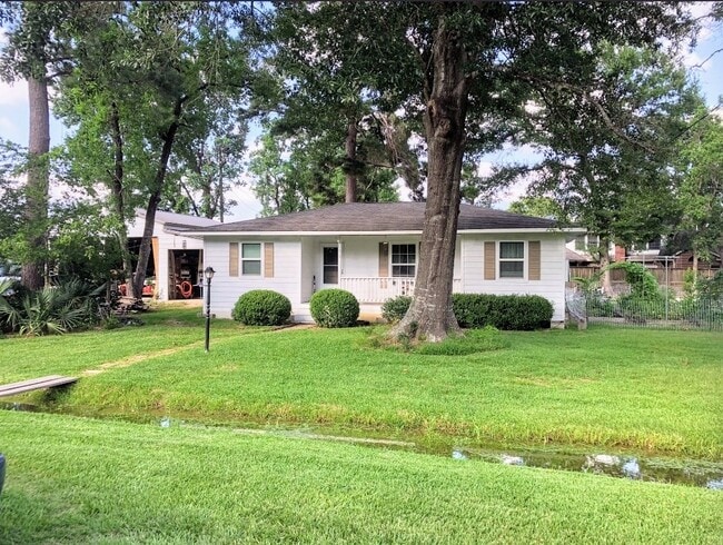 Building Photo - 17902 Strack Farm Rd