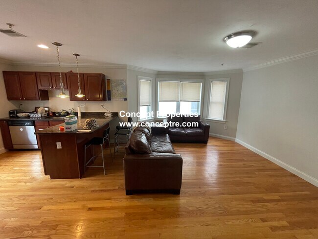 Photo - 16 Notre Dame St Unit 2