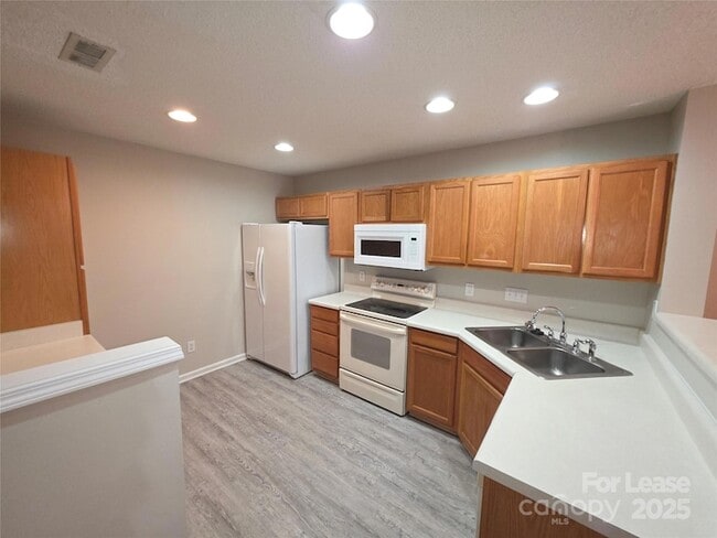 Photo - 9933 Birch Knoll Ct