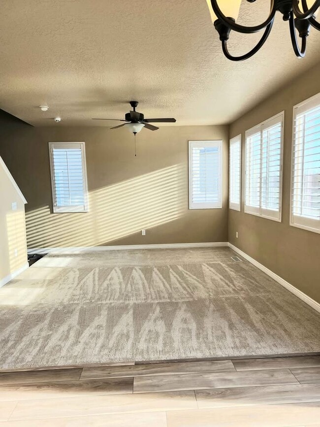 Photo - 3811 N Prairie Grass Dr