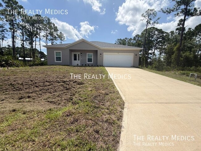 Photo - 731 Schrader Ave SW