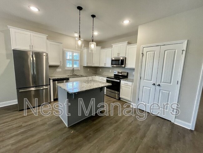 Photo - 5177 Maxwell Rd