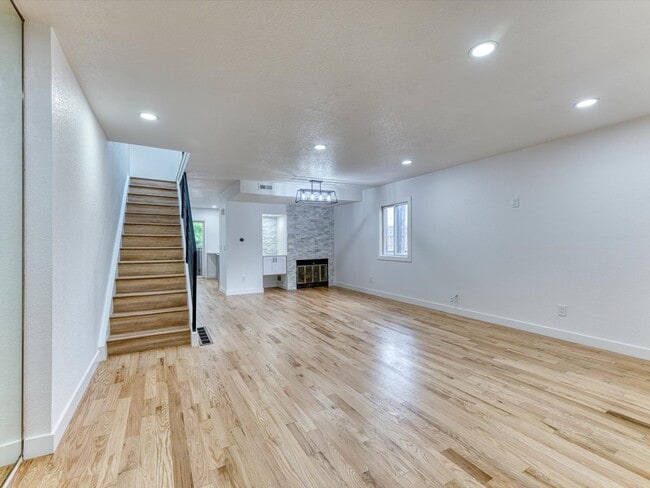 Photo - 3050 W 32nd Ave