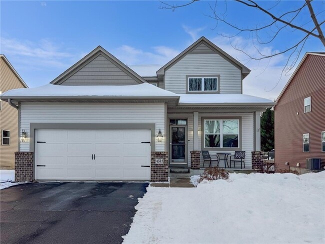 Photo - 4591 Empress Way N