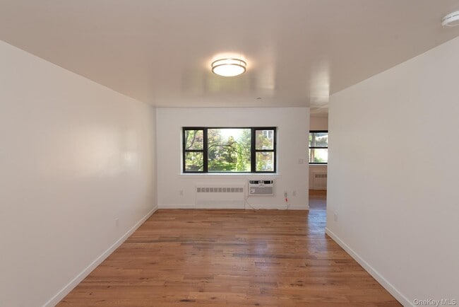 Building Photo - 671 Bronx River Rd Unit 3A