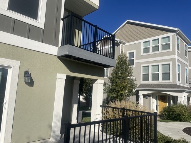 Photo - 3855 Gartmore Ln