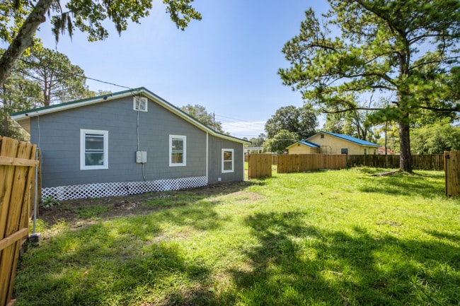 Building Photo - 260 Vernis Ave Rental