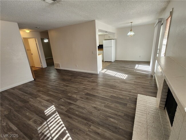 Building Photo - 6627 W Tropicana Ave Unit 201 Rental