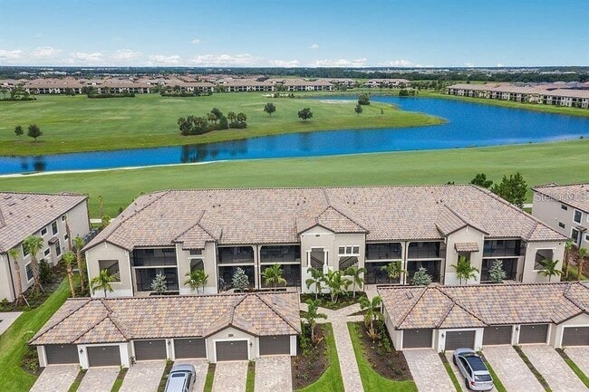 5674 Palmer Cir Unidad 206