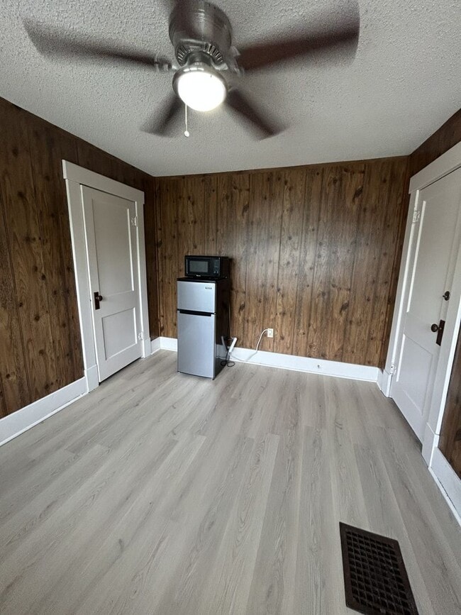 Photo - 110 W Lindburg St Unit 110 W Lindburg Apt 5