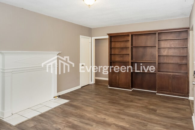 Photo - 1501 Tower St SE