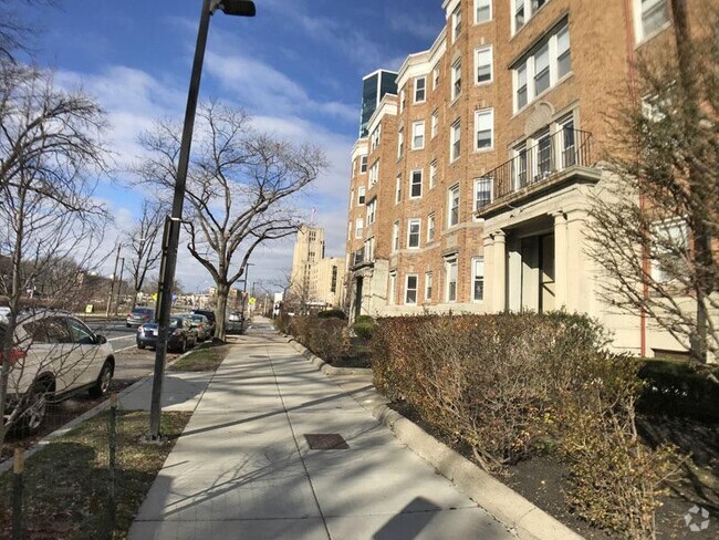 Building Photo - 1 bedroom in Boston MA 02215 Rental
