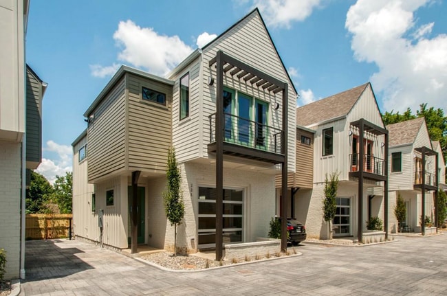 Photo - 221 Gentry Ave