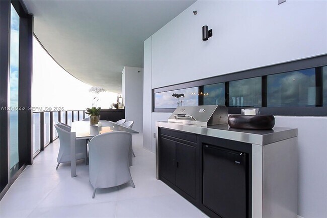Photo - 18555 Collins Ave Unit 4605