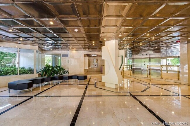 Photo - 1881 Washington Ave