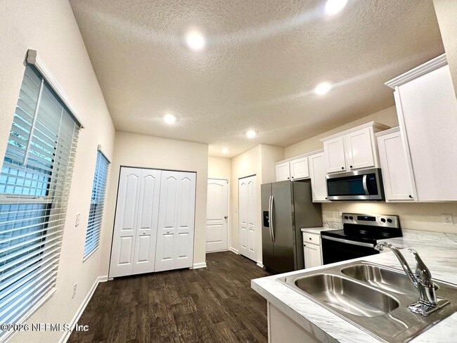 Photo - 336 Aralia Ln