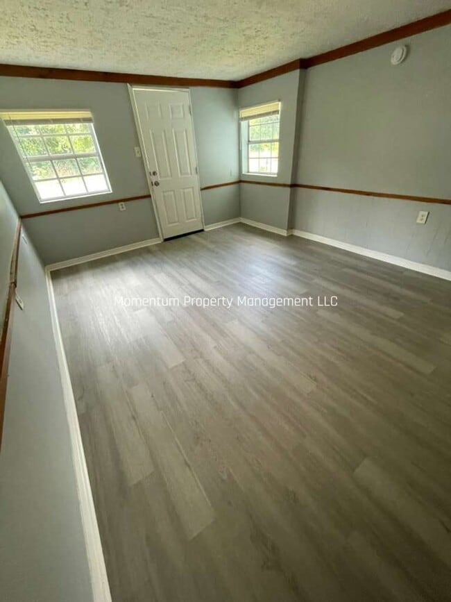 Photo - Freshly Renovated 3/2 - Ready for Immediate Move-In