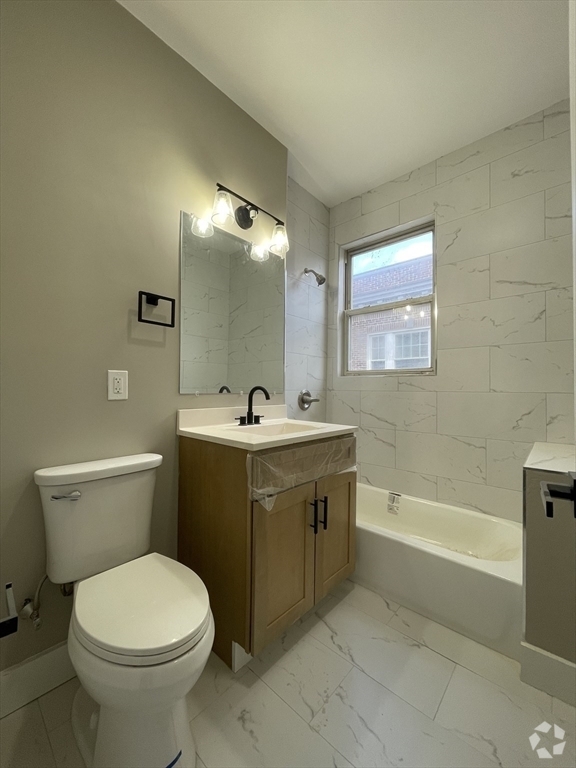 Building Photo - 38 Hutchings St Unit 1L Rental