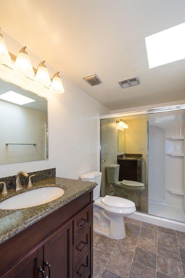 Photo - 4557 E Bellevue St