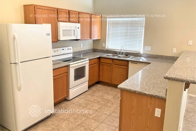 Photo - 5858 E Hoover Ave