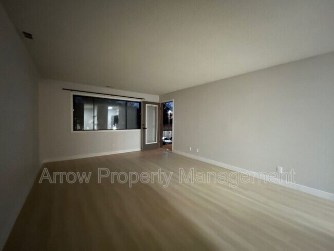 Photo - 2380 N 44th St Unit 6