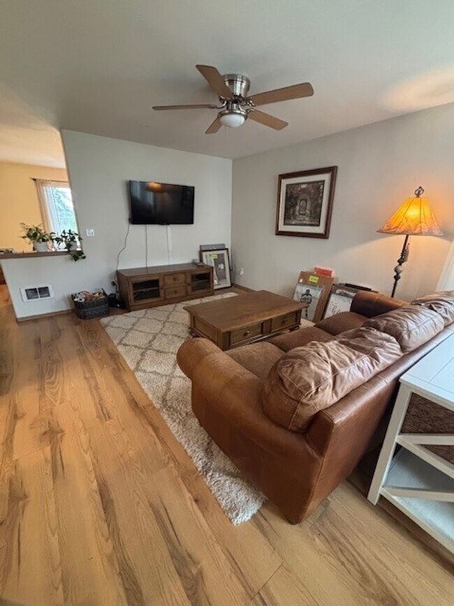 Photo - Charming 3-bedroom Dupont Home