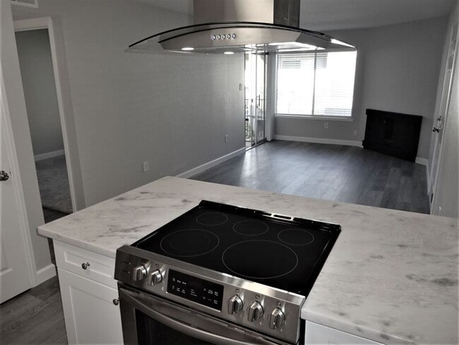 Photo - 2306 G St Unit 28