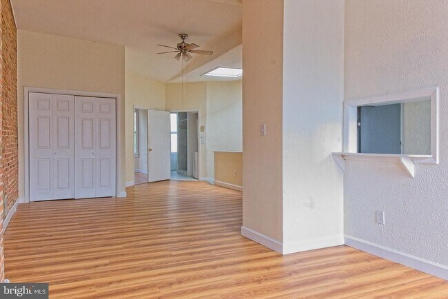Photo - 1735 Park Ave