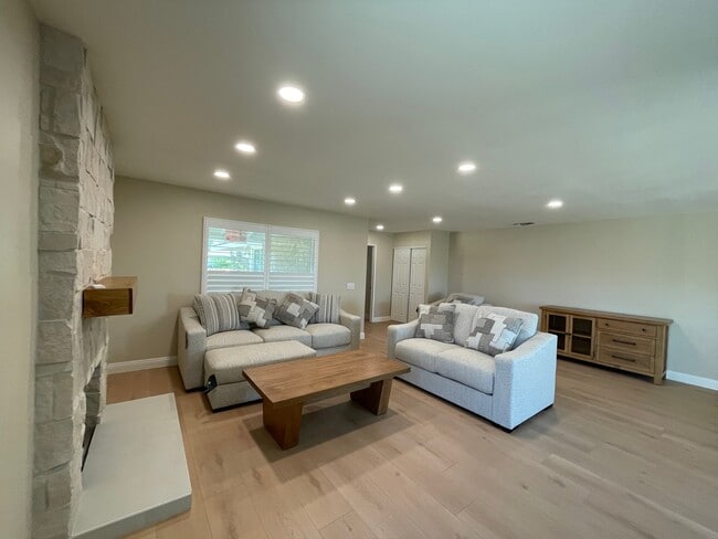 13715 Westward Dr