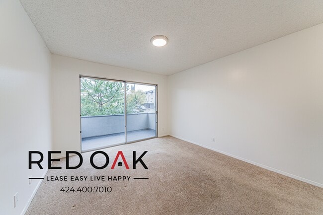 Photo - 2748 Montrose Ave Unidad 10