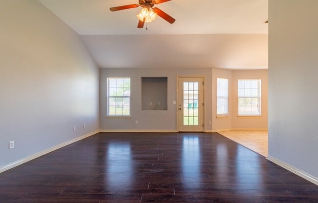 1032 Morgan Haley Ln