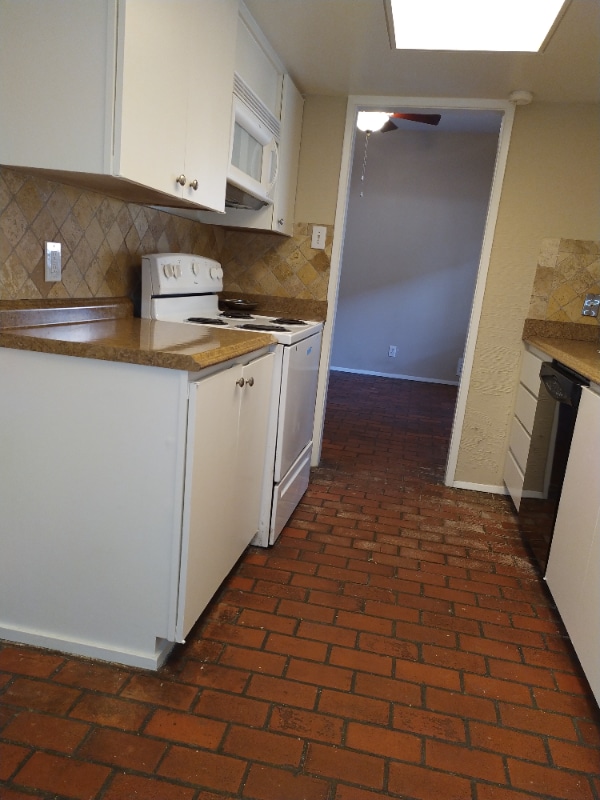 Photo - 7618 Village Trail Dr