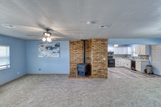 Photo - 1108 US Hwy 277