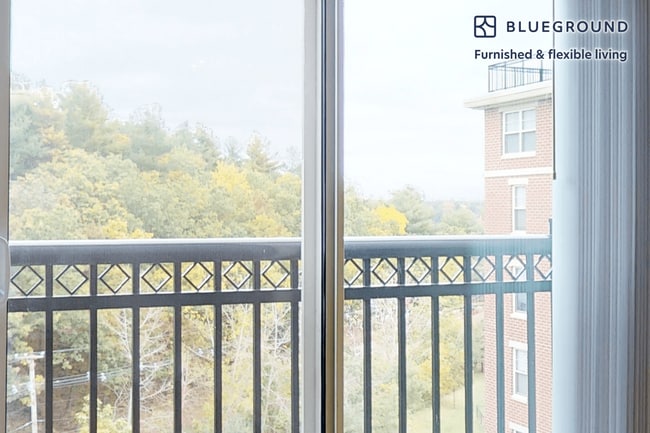 Photo - 3 Chrysler Rd Unidad FL4-ID3007A