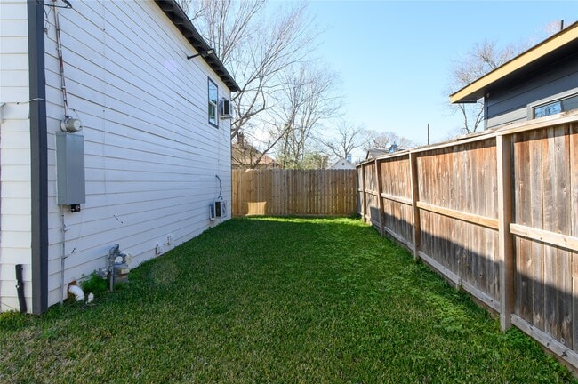 Photo - 306 Stiles St