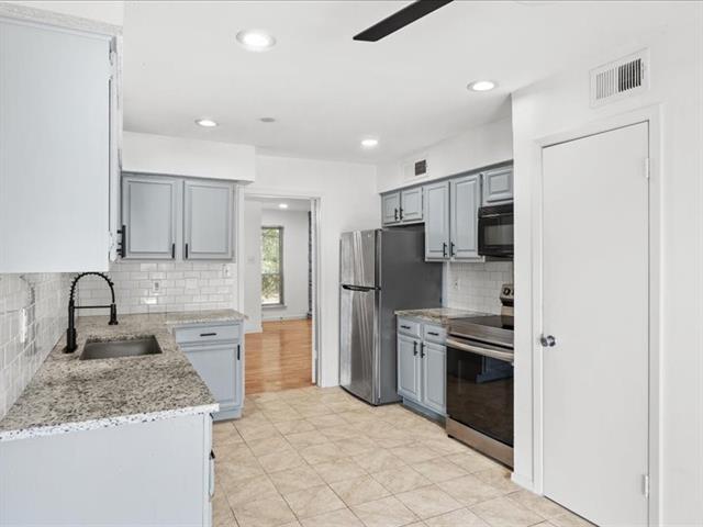 Photo - 10650 Steppington Dr Unidad 204