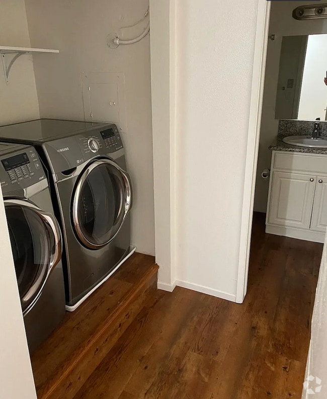 Building Photo - 10460 Caminito Sulmona Rental