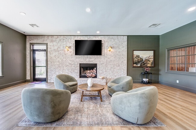 Yugo Flagstaff Grove-POI-002 - Yugo Flagstaff Grove