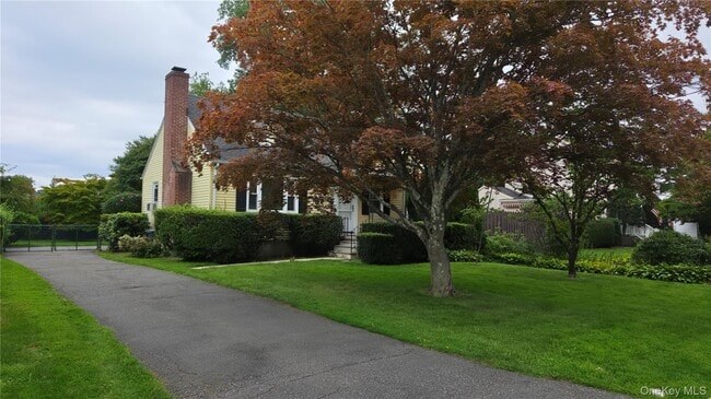 Photo - 27 Haines Blvd