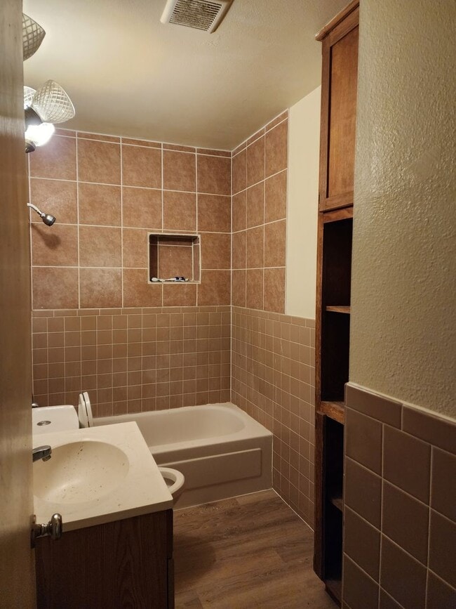 Photo - 205 El Paso Dr